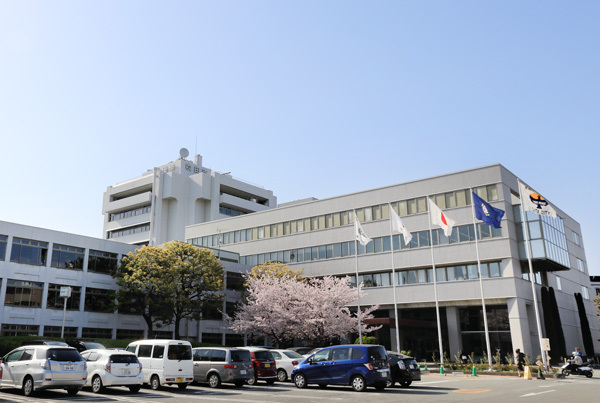 吹田市朝日町の中古一戸建て(吹田市役所)