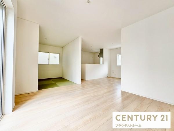 四條畷市南野6丁目の新築一戸建(リビング)