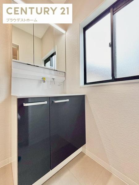 守口市東光町2丁目の中古一戸建て(洗面台・洗面所)