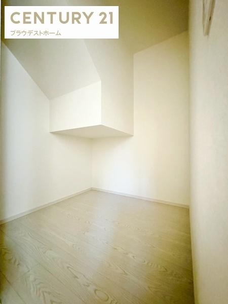 豊中市服部寿町1丁目の新築一戸建(収納)