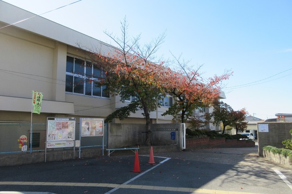 四條畷市美田町の土地(四條畷市立四條畷南小学校)