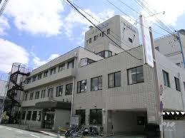 【クレール服部】「服部天神」駅歩9分白亜のタイル張(医療法人善正会上田病院)