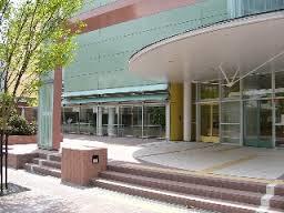 鶴見緑地ガーデンハウス(大阪市立鶴見図書館)