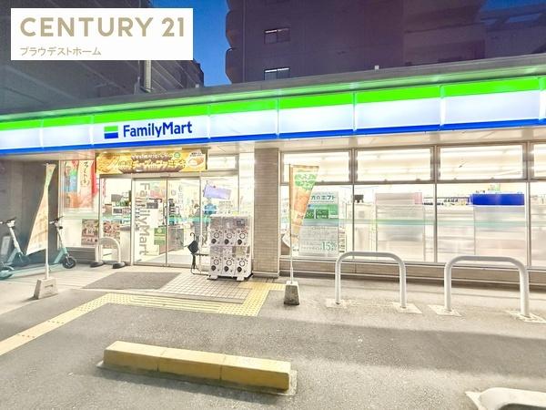 ベルヴィ城東中央(ファミリーマート城東中央二丁目店)