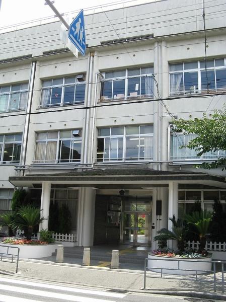 大阪市東淀川区菅原３丁目の中古一戸建て(大阪市立菅原小学校)