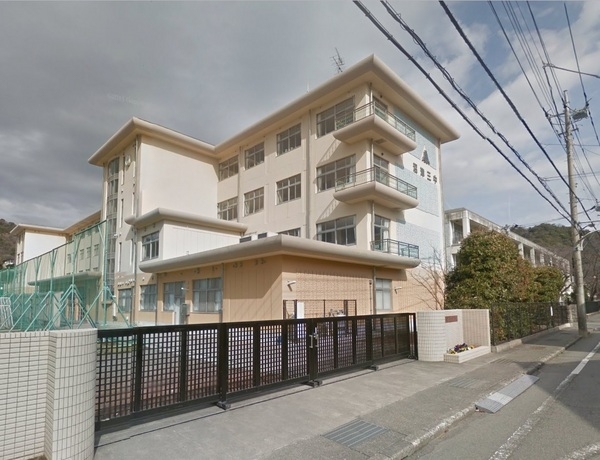 沼津市下香貫楊原の土地(沼津第三中学校)