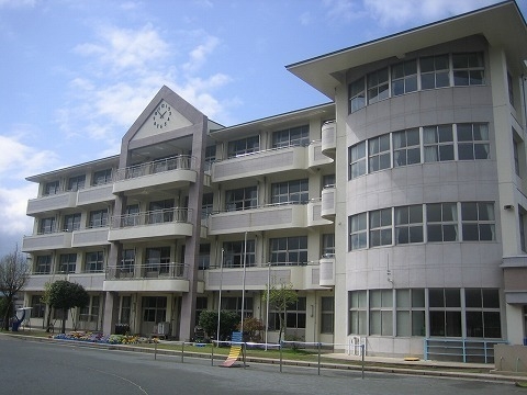 三島市佐野見晴台１丁目の中古一戸建て(三島市立佐野小学校)