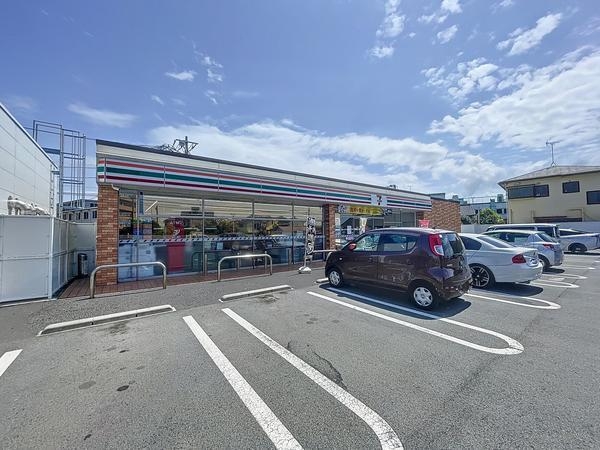 ナイスアーバン上香貫(セブン-イレブン 沼津西島町店)