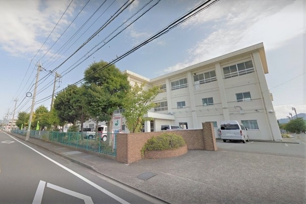 清水町長沢1期新築分譲住宅全2棟 1号棟(清水町立西小学校)
