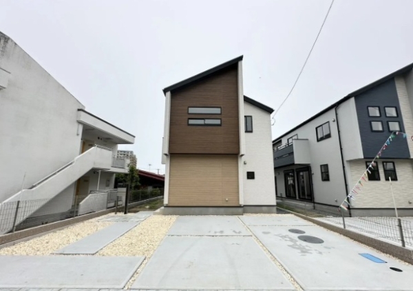 沼津市南本郷町新築分譲住宅全8棟　7号棟