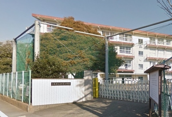 三島市徳倉第7新築分譲住宅全2棟 3号棟(三島市立徳倉小学校)