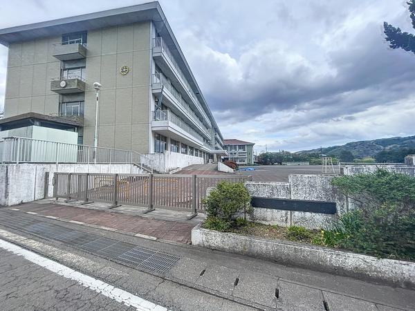 伊豆市柏久保新築分譲住宅全1棟 1号棟(伊豆市立修善寺中学校)