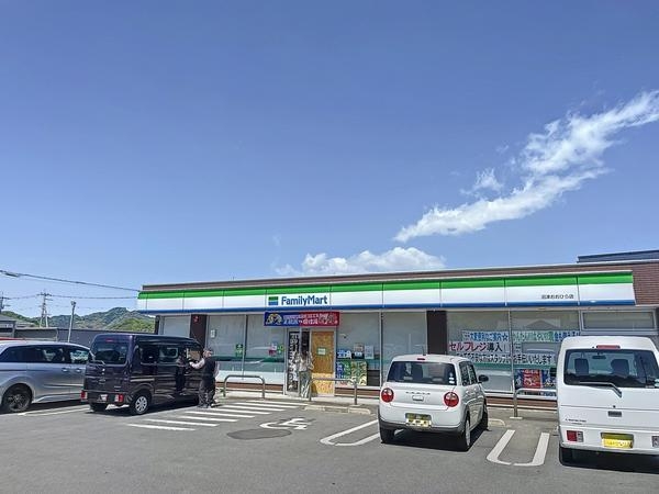 沼津市大平の中古一戸建て(ファミリーマート沼津おおひら店)