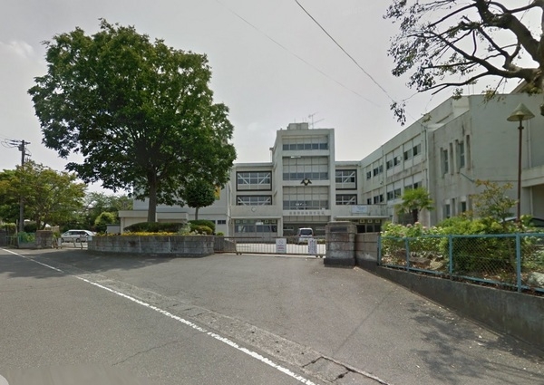 沼津市東椎路第6新築分譲住宅全1棟 1号棟(沼津市立愛鷹中学校)