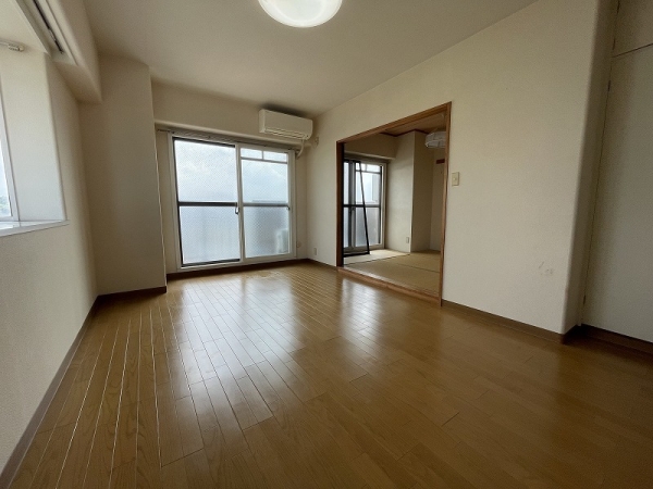 エンゼルハイム伏見(リビング)