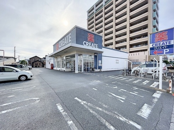 モナーク沼津(クリエイトエス・ディー沼津三園町店)