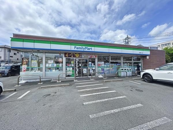 沼津市大岡の中古一戸建て(ファミリーマート沼津岡一色南店)