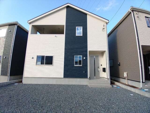 沼津市大塚第15新築分譲住宅全3棟　2号棟