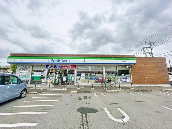 シャルマンコーポ鮎壺(ファミリーマート長泉鮎壺店)