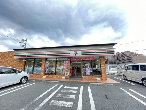 三島市富士見台の中古一戸建て(セブンイレブン三島加茂店)