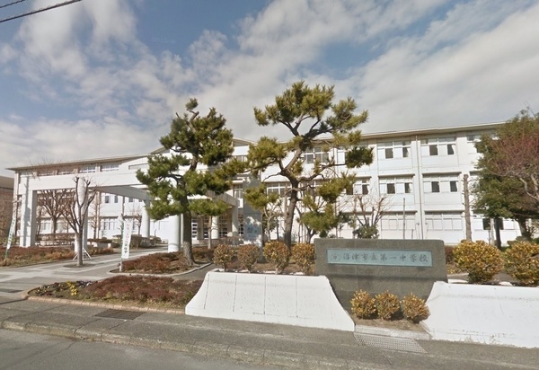 沼津市西間門新築分譲住宅全1棟　1号棟(沼津市立第一中学校)