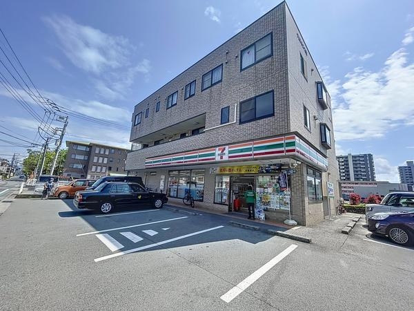 沼津市大岡4期新築分譲住宅全2棟　1号棟(セブンイレブン沼津大岡店)