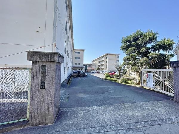 三島市柳郷地の中古一戸建て(三島市立錦田中学校)