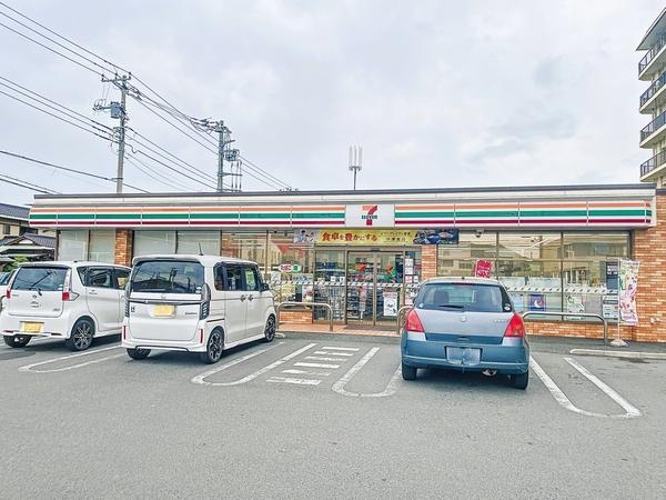 沼津市上香貫第3新築分譲住宅全1棟　1号棟(セブンイレブン沼津下香貫南店)