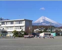 裾野市富沢の中古一戸建て(裾野市立西小学校)
