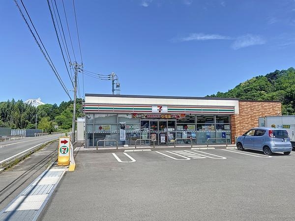 裾野市茶畑の中古一戸建て(セブンイレブン裾野公文名店)
