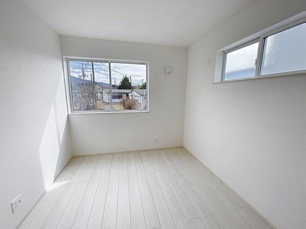 御殿場市御殿場１期新築分譲住宅全3棟　２号棟