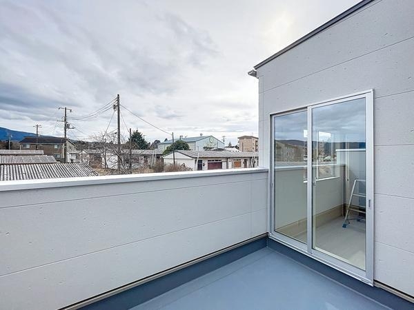 御殿場市御殿場１期新築分譲住宅全3棟　２号棟