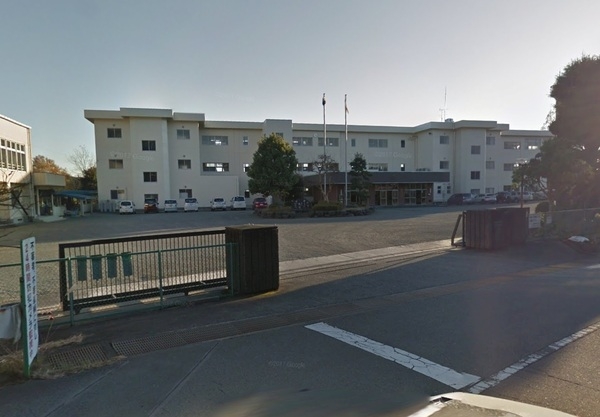 裾野市深良の中古一戸建て(裾野市立深良中学校)