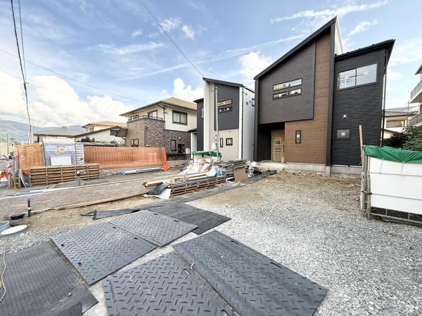 御殿場市川島田新築分譲住宅全2棟　2号棟