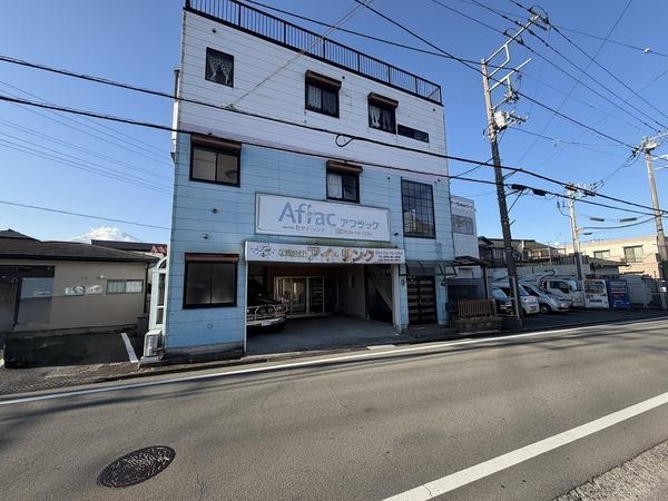 御殿場市川島田中古住宅3階建