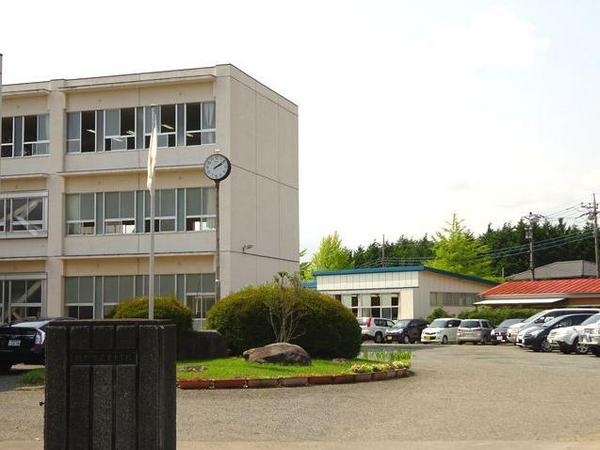裾野市茶畑3期　新築分譲住宅全1棟　1号棟(裾野市立東中学校)
