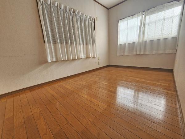 富田林市若松町西３丁目の中古一戸建