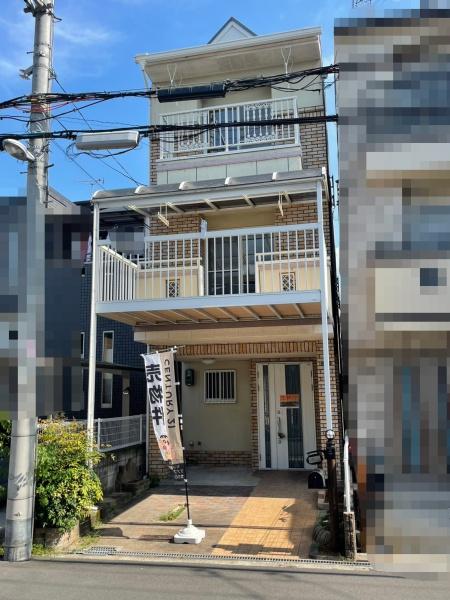 南巽駅１２分　緑地公園１分　鉄骨造３階建て　駐車場付き