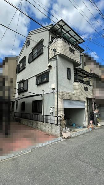 長瀬駅7分×スーパー136m×ガレージ付3階建