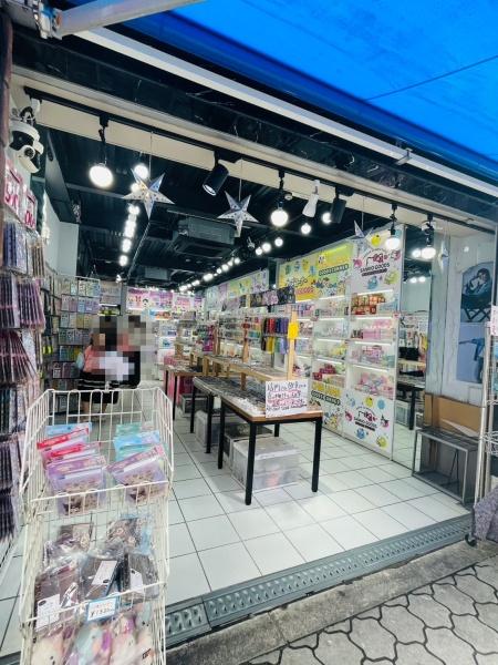 コリアタウン商店街に面す　店舗・ビル