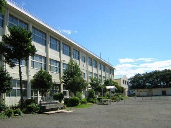 座間市座間1丁目の土地(座間市立西中学校)