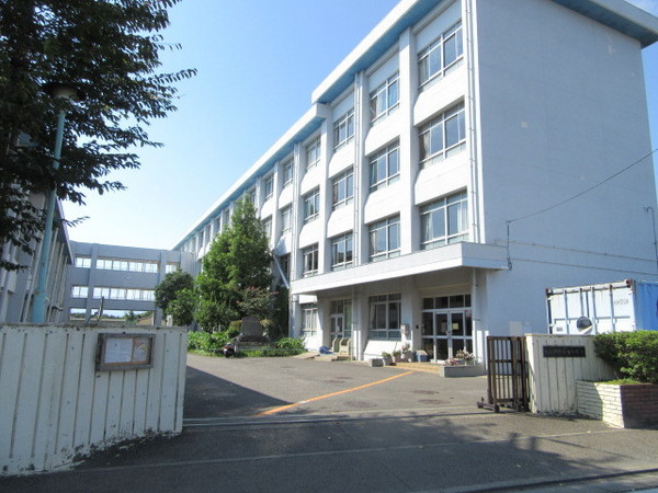 藤沢市善行6丁目の土地(藤沢市立善行中学校)