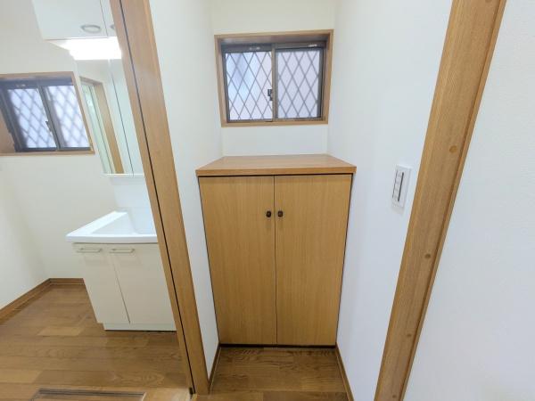 藤沢市柄沢の中古一戸建て(リビング)