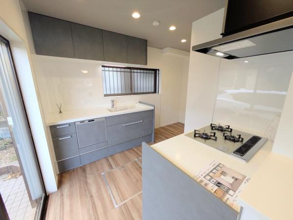 藤沢市大鋸3丁目の中古一戸建て(キッチン)