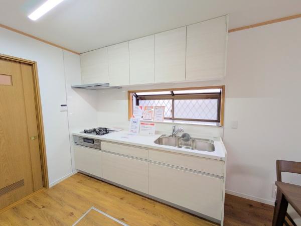 厚木市温水の中古一戸建て(キッチン)