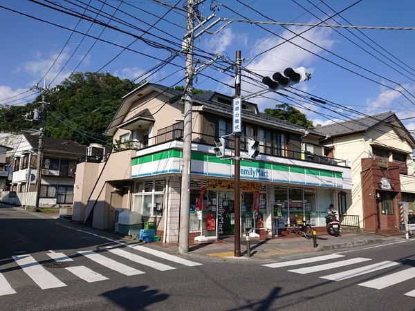 東急ドエルアルス鎌倉植木(ファミリーマート鎌倉植木店)