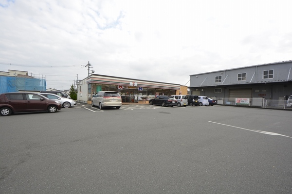 武蔵村山市伊奈平5丁目：1号棟(セブンイレブン武蔵村山平和通り店)
