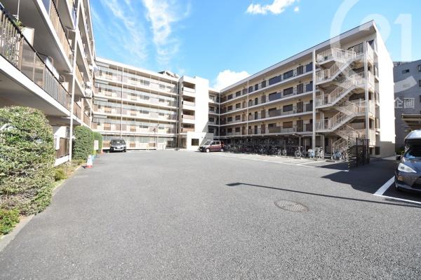 リーベスト立川・1階