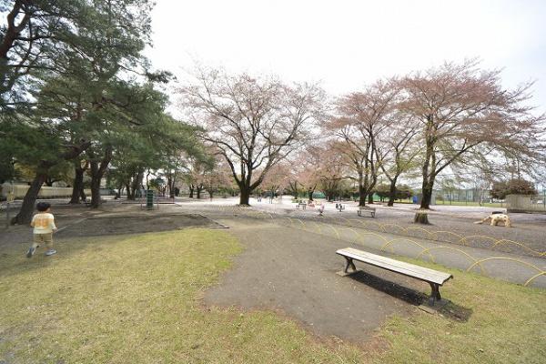 武蔵村山市学園２丁目の土地(雷塚公園)