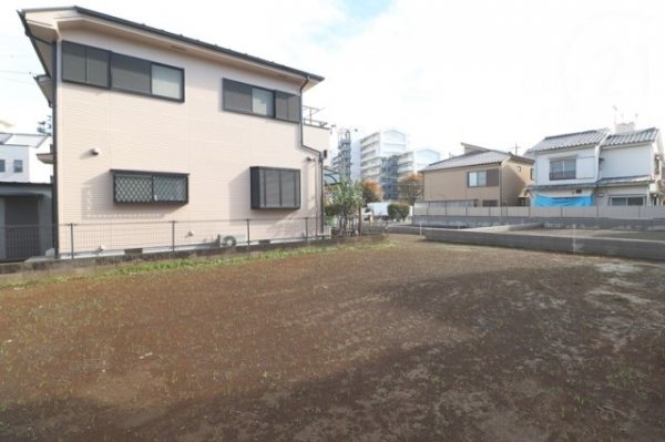 武蔵村山市学園３丁目の土地